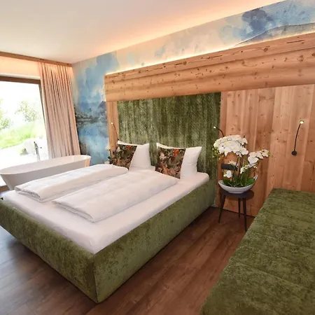 Deluxe-suite-goldreh